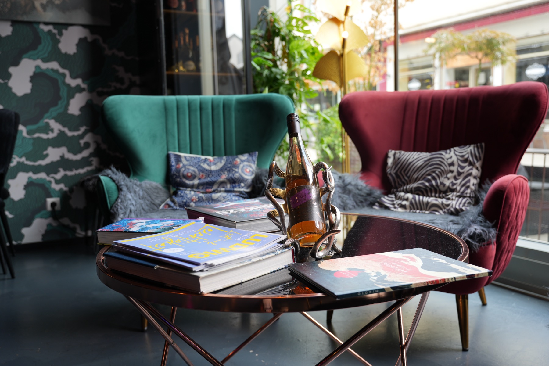 Lounge weit